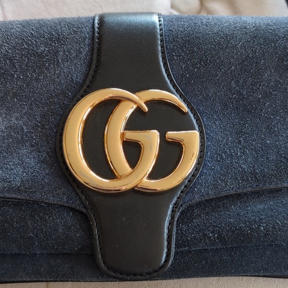Gucci suede crossbody bag - Picture 4 of 11